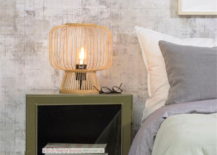 LAMPE A POSER MODERNE ET CHALEUREUSE EN BAMBOU NATUREL OU NOIR - CANGO PAR GOOD&MOJO
