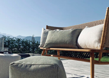 COUSSIN DE JARDIN 40*60 EN POLYPROPYLENE BLEU KAKI BEIGE ARONA PAR ANGEL DES MONTAGNES 2