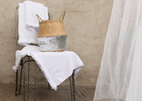 SERVIETTE DE TOILETTE OU DRAP DE BAIN EN COTON BLANC SABLE OU GRIS - CARINE PAR HOUSE IN STYLE
