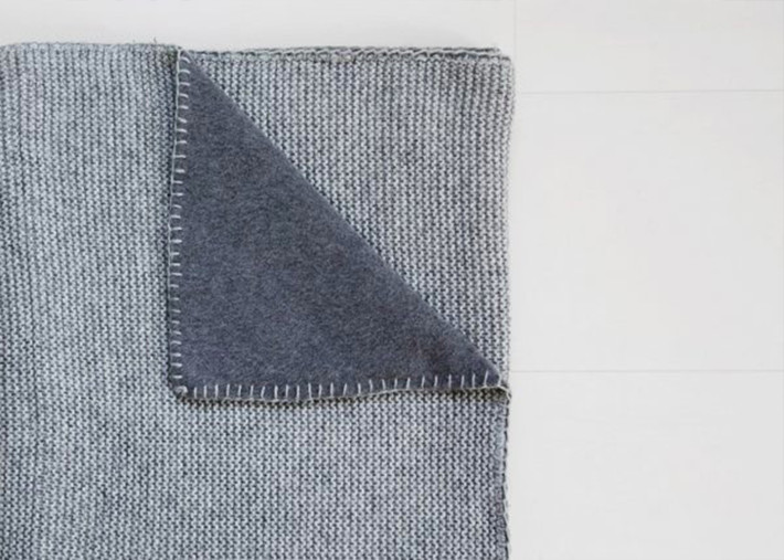 PLAID REVERSIBLE GRIS EN LAINE ANGORA ET CACHEMIRE TOSCANA PAR MIKMAX