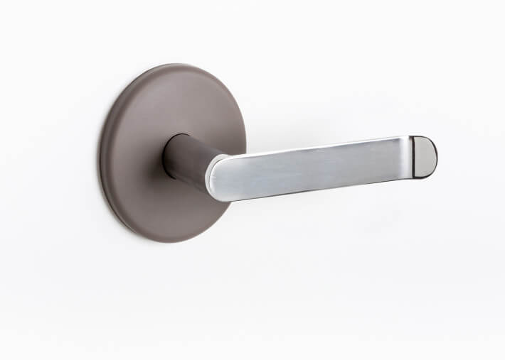 PORTE PAPIER TOILETTE DESIGN EN ACIER CHROME ET GEL POLYURETHANE DE COULEUR APP R PAR GEELLI