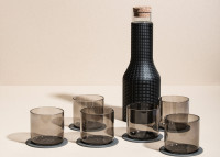 CARAFE OU BOUTEILLE EN VERRE ET GEL POLYURETHANE 14 COULEURS FRESCA PAR GEELLI
