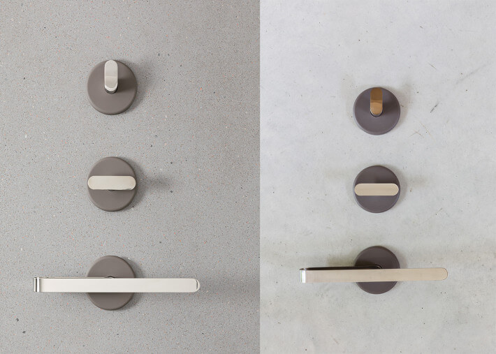 PORTE SERVIETTE DESIGN EN ACIER CHROME ET GEL POLYURETHANE DE COULEUR APP S PAR GEELLI