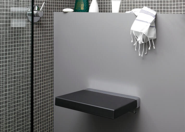 ASSISSE  DE DOUCHE MURALE DESIGN QUADRA