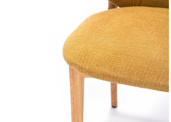 CHAISE DE TABLE EN CHENE FRENE OU NOYER ET TEXTILE COLORE - HOYA PAR SZYSZKA DESIGN