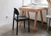 CHAISE DE TABLE EN BOIS DE CHENE NATUREL OU LAQUE NOIR - DOSSIER OVALE - CITIZEN PAR EMKO