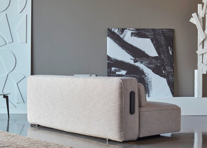 CANAPE LIT EPAIS ET CONFORTABLE BLEU OU GRIS AVEC PIEDS EN METAL CHROME SUPREMAX PAR INNOVATION LIVING