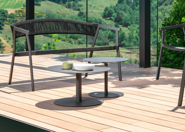 TABLE BASSE DESIGN D'EXTERIEUR GRISE OU BLANCHE D44  OU D57 - KEY PAR TALENTI