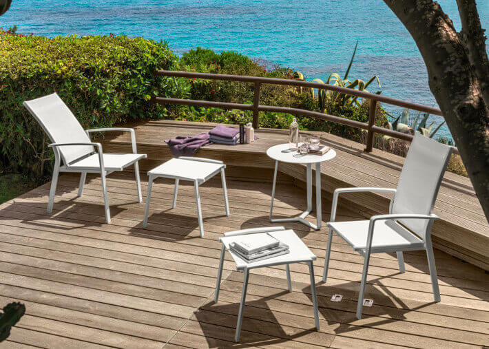 SET DE 2 FAUTEUILS DE JARDIN EN ALUMINIUM ET TEXTILENE BLANC OU TAUPE - LADY PAR TALENTI