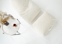 POUF CONFORTABLE D'INTERIEUR EN COTON BIO DOUX EFFET PELUCHE ECRUE ET BILLES EPS - ARM-STRONG TEDDY - TRIMM COPENHAGEN