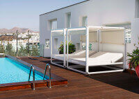 Daybed baldaquin design en alu et toile nautic - Ibiza par Ezpeleta