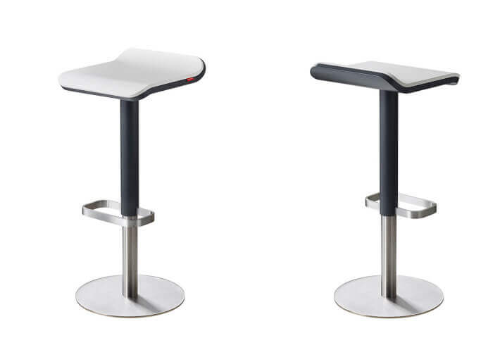 Tabouret de bar pivotant et reglable en hauteur...