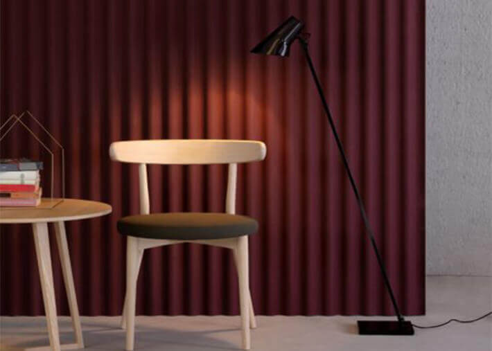 Chaise de table en frêne et assise tissu ou...