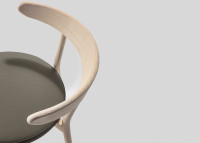 Chaise de table en frêne et assise tissu ou cuir - Bio par Livoni