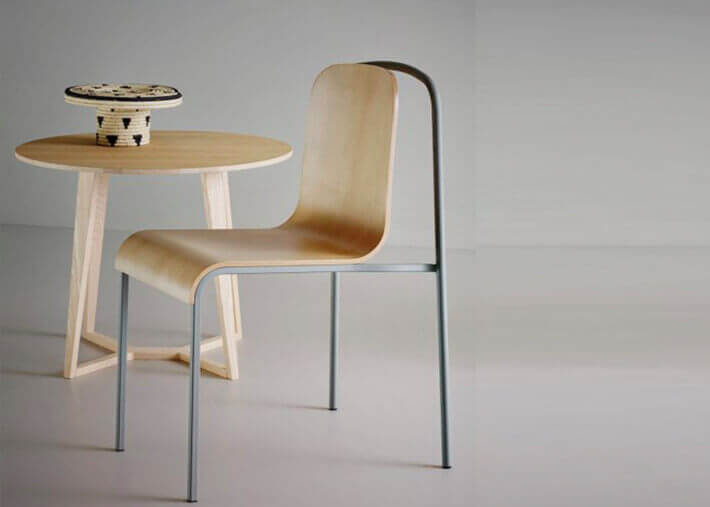 Chaise originale en metal et contreplaque de...