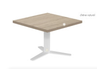 Table basse plateau stratifie et pied tripode Peliccan mini par Cancio