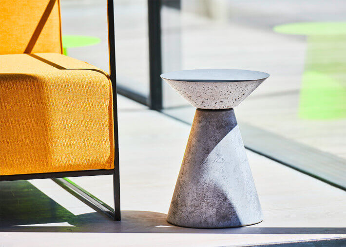 Table d'appoint ou chevet originale en beton...