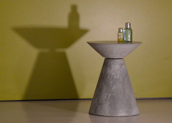 Table d'appoint ou chevet originale en beton...