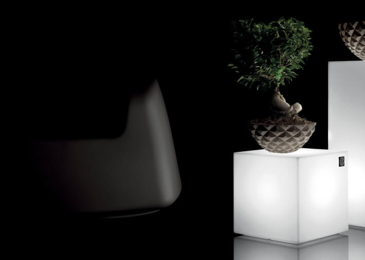 Pouf lumineux cubique ou table d'appoint - Blok...