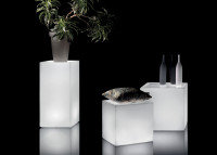 Pouf lumineux cubique ou table d'appoint - Blok pouf par Lyxo