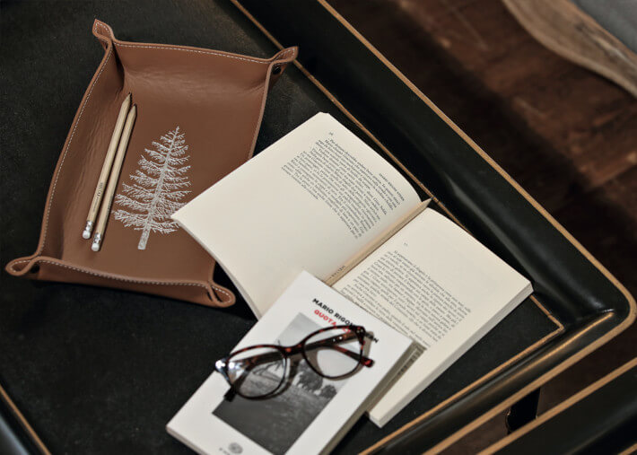 Vide poche en cuir noir ou marron motif sapin -...