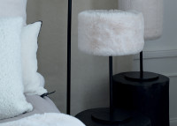 Abat-jour rond ou demi-lune en fausse fourrure - Aba - Maison Yak