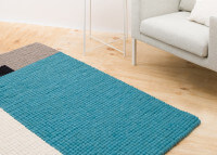 Tapis en billes de laine bleu turquoise noir gris blanc - Cube MyFelt