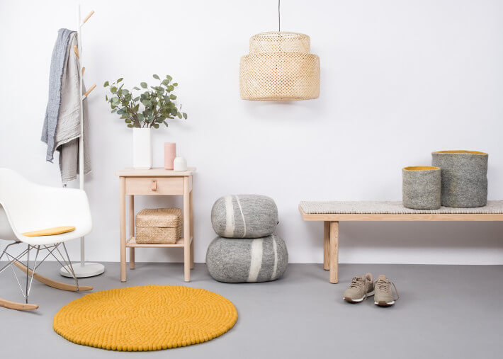 Tapis rond billes de laine moutarde jaune...