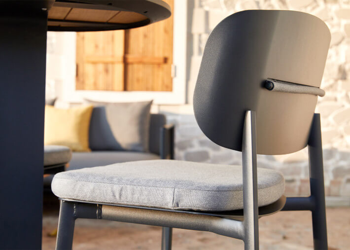 Set de 2 tabourets de bar en aluminium noir et...