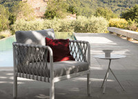 Set de 2 tables gigogne en aluminium blanc ou gris - Sofy par Talenti