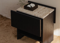 Table de nuit en chêne et marbre - Noto par Un'Common