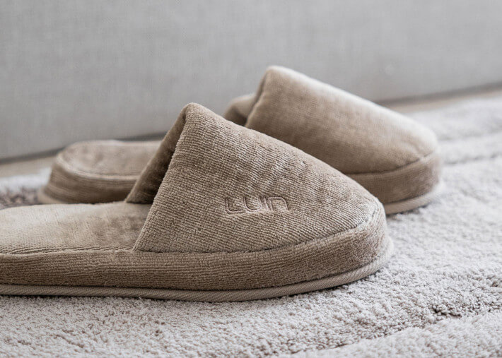 Chausson de bain beige ou gris foncé - Haven...