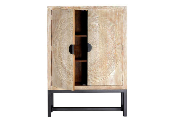 Armoire originale en bois de manguier sculpté...