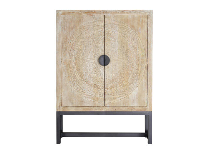 Armoire originale en bois de manguier sculpté...