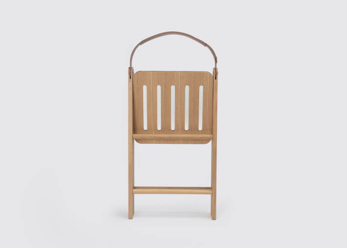 Chaise pliante Ika en chêne naturel – Design...
