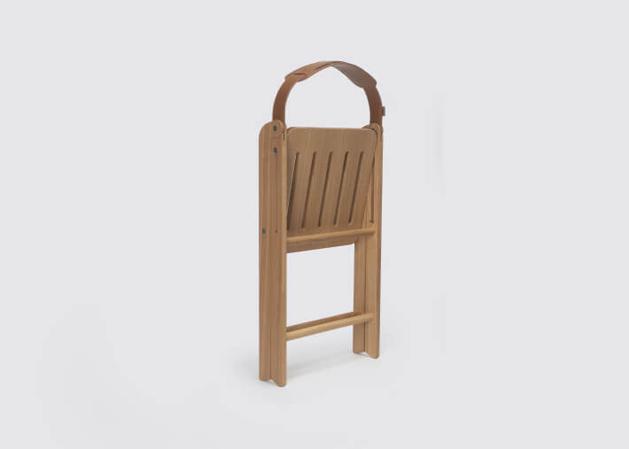 Chaise pliante Ika en chêne naturel – Design...