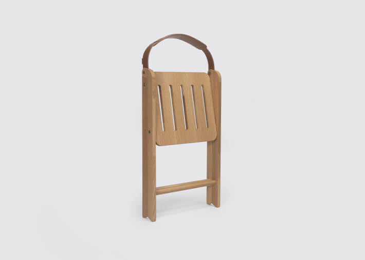 Chaise pliante Ika en chêne naturel – Design...