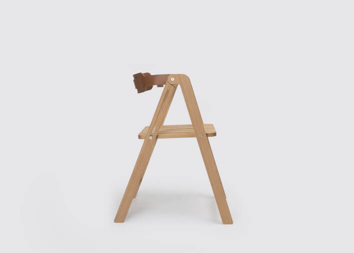 Chaise pliante Ika en chêne naturel – Design...