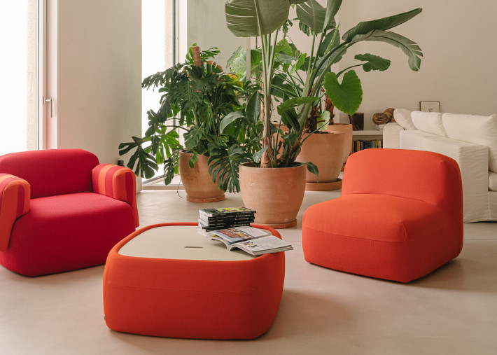 Table coffre Gumi Box avec ses deux portes fermées