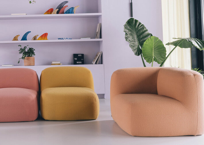 Gumi Corner associé au fauteuil Gumi Central