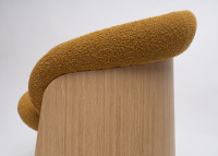 auteuil Ginger par Ondarreta – détail du piètement en bois