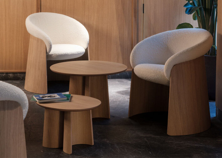 Table basse ronde Ginger en chêne teinté Ondarreta