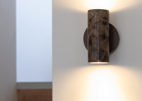 Applique moderne en marbre blanc sable marron Tivoli - It's About Romi