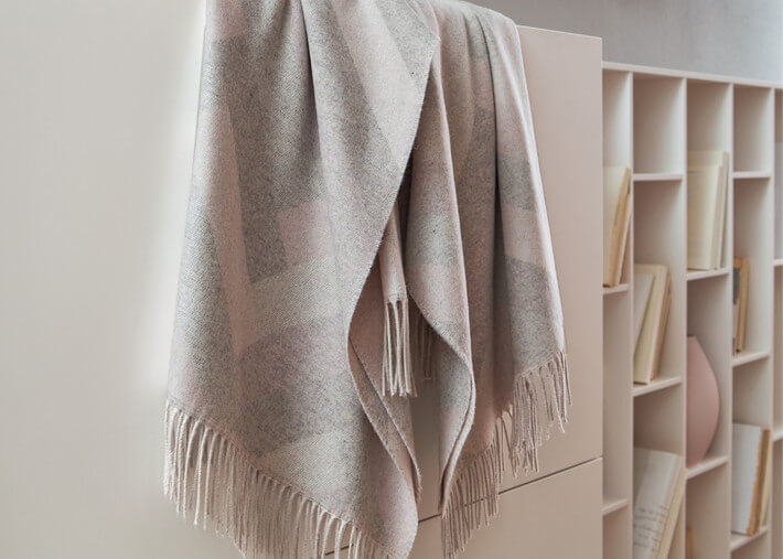 Plaid Vienna en cachemire et laine mérinos rose – Eagle Products