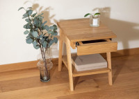 Table de chevet 1 tiroir en bois de chêne - Piko par Szyszka Design