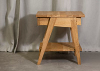 Table de chevet 1 tiroir en bois de chêne - Piko par Szyszka Design