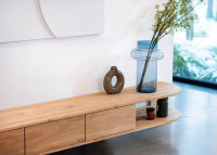 Meuble TV suspendu avec tiroirs en chêne 4 tailles Kiko Szyszka Design