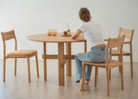 Table de repas ronde en chêne  3 tailles - Olio par Szyszka Design