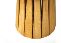 Table ronde fixe ou extensible en chêne - Sole par Szyszka Design