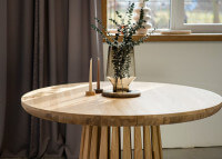 Table ronde fixe ou extensible en chêne - Sole par Szyszka Design